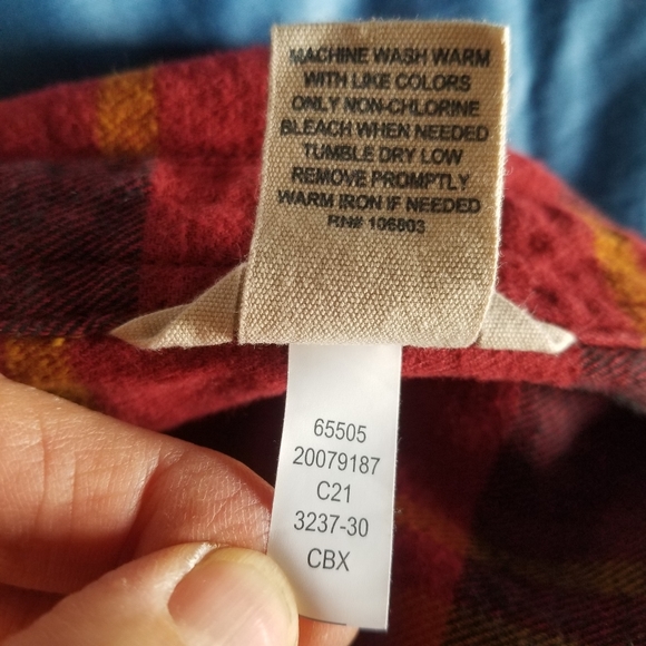 Duluth Trading Co flannel plaid shirt button front - Picture 9 of 9